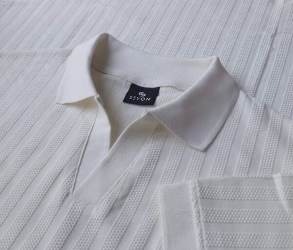 Off-White Solid Design